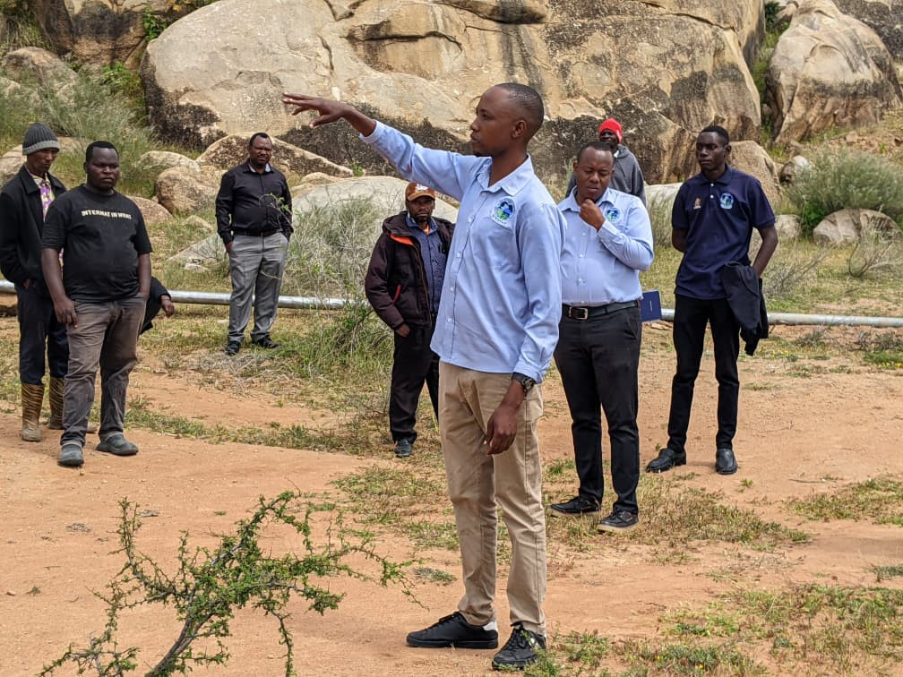 SUWASA YATOA ELIMU JUU YA UTUNZAJI WA MIUNDOMBINU YA MAJI ENEO LA UNYAMBWA